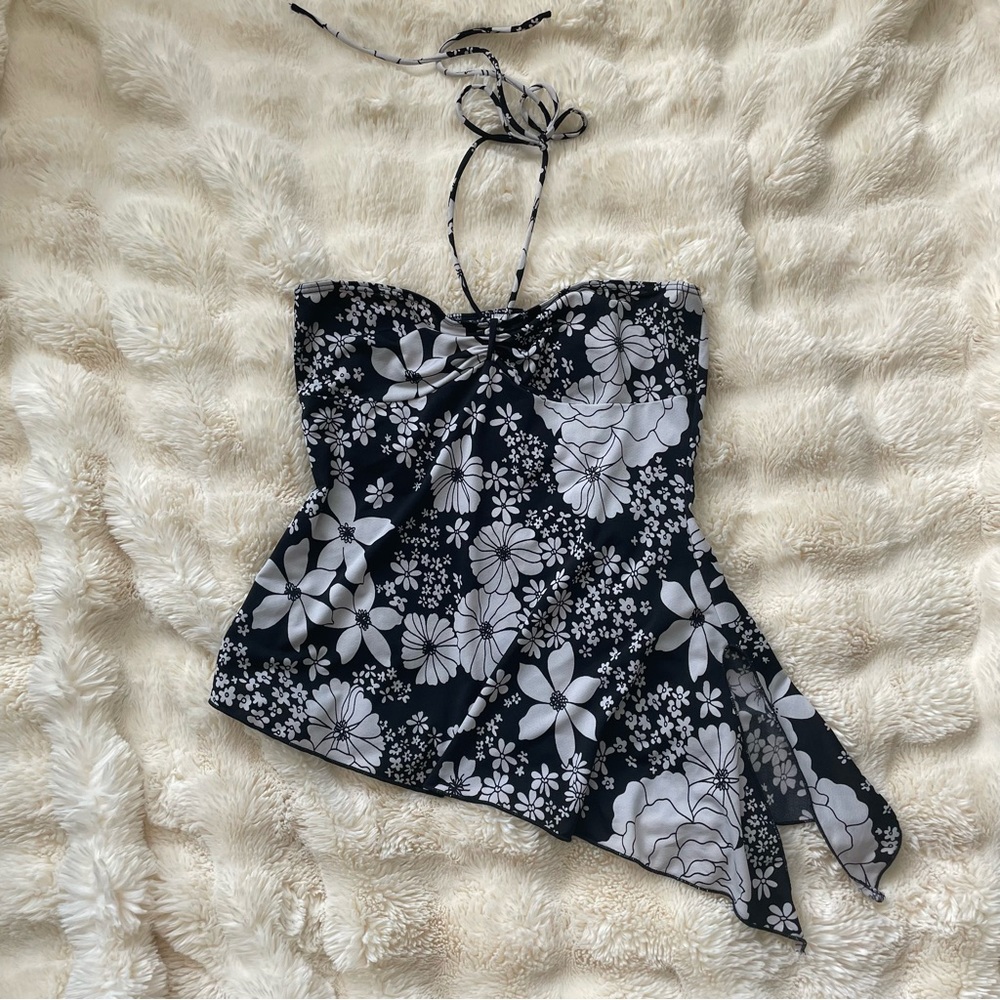 Y2K Suzy Shier Black and White Floral Asymmetrical Flowy Halter Top